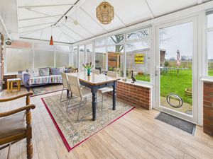 Garden Room- click for photo gallery